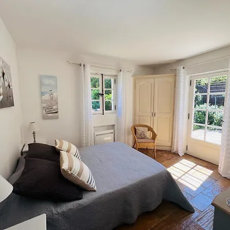 Provencale, Piscine サントロペ